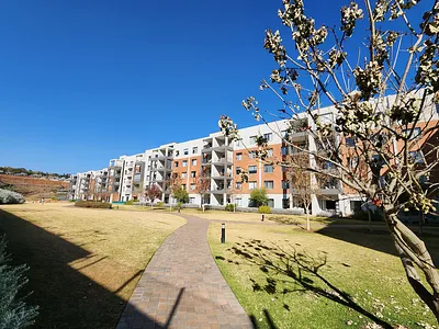 2 Bedroom Apartment For Sale in Waterkloof Estate, Pretoria - ddqj.webp