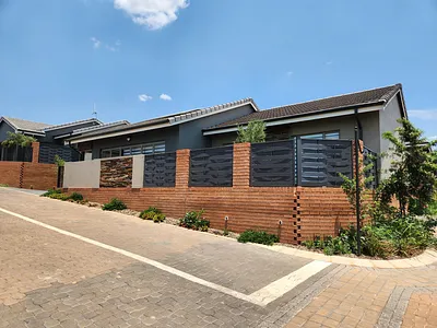 2 Bedroom House For Sale in Waterkloof Estate, Pretoria - I2RD.webp