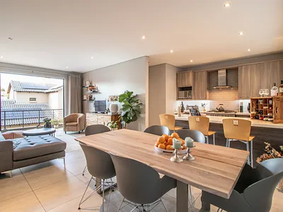 2 Bedroom Apartment For Sale in Pretoria - 56mG.webp