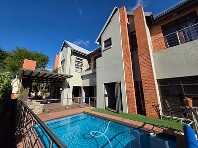 4 Bedroom House For Sale in Pretoria - sqGI.webp