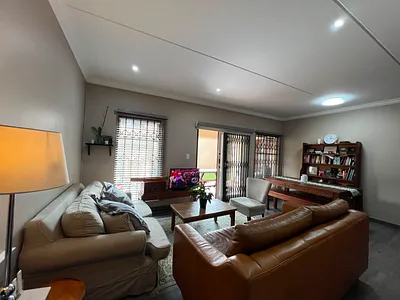 3 Bedroom Apartment To Rent in Sandton - img