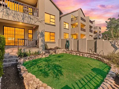 2 Bedroom Apartment For Sale in Sandton - hqn6.webp