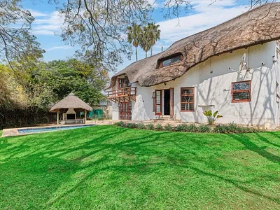 3 Bedroom House For Sale in Sandton - Cg8e.webp