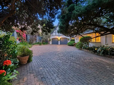 4 Bedroom House For Sale in Sandton - gKcw.webp