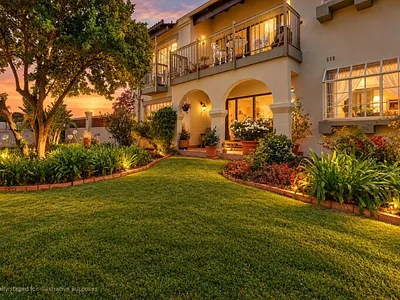 2 Bedroom Apartment For Sale in Sandton - img