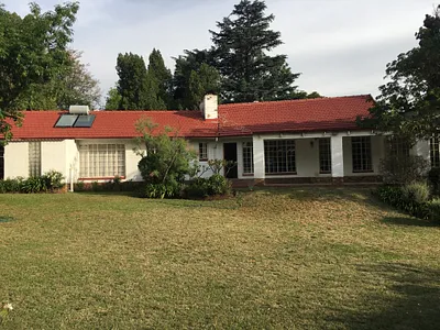3 Bedroom House To Rent in Bryanston, Sandton - FLV4.webp