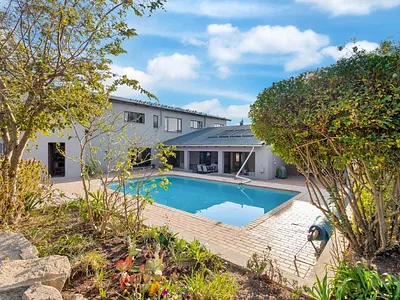 5 Bedroom House For Sale in Randburg - CI0a.webp