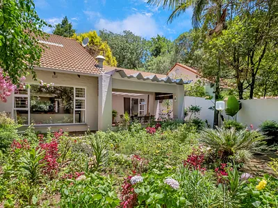 3 Bedroom Townhouse For Sale in Sandton - LxQu.webp