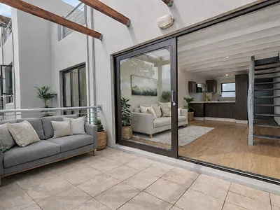 1 Bedroom Apartment For Sale in Sandton - img