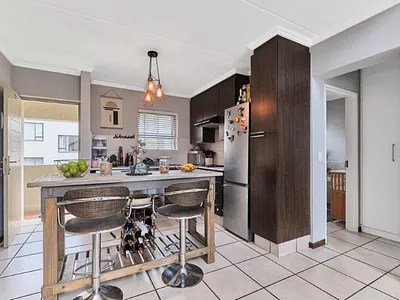 1 Bedroom Apartment For Sale in Sandton - img