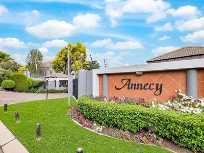 2 Bedroom Apartment For Sale in Sandton - q8zx.webp