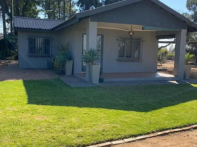 2 Bedroom Apartment To Rent in Polokwane - img