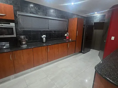 4 Bedroom House For Sale in Centurion - C5FO.webp