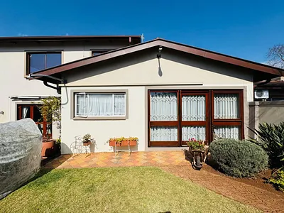 5 Bedroom House For Sale in Centurion - AoZ2.webp