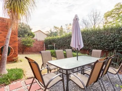 4 Bedroom Townhouse For Sale in Pretoria - img