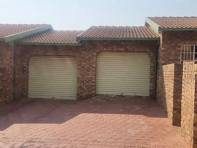 2 Bedroom Townhouse For Sale in Centurion - img