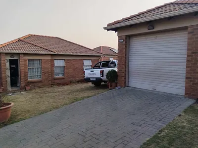 3 Bedroom House For Sale in Centurion - img