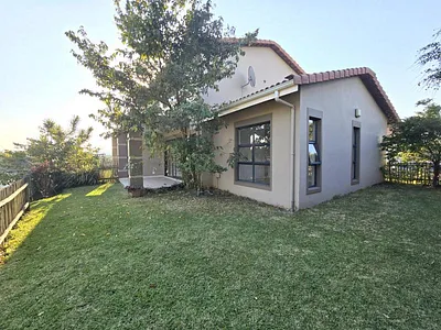 3 Bedroom Townhouse For Sale in Ballito - Ov9D.webp