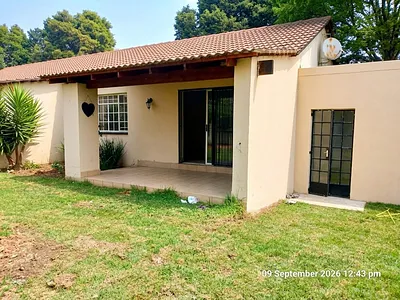 2 Bedroom Apartment To Rent in Randburg - 8KIT.webp