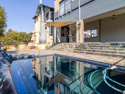 3 Bedroom House For Sale in Randburg - m7U5.webp