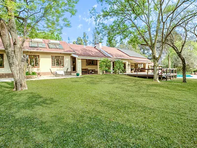 6 Bedroom House For Sale in Randburg - img
