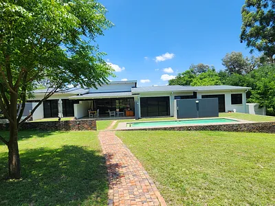 3 Bedroom House For Sale in Randburg - iHrR.webp