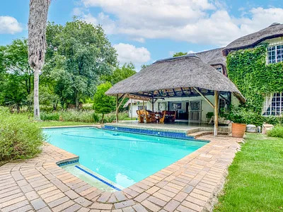 4 Bedroom House For Sale in Randburg - jFgb.webp