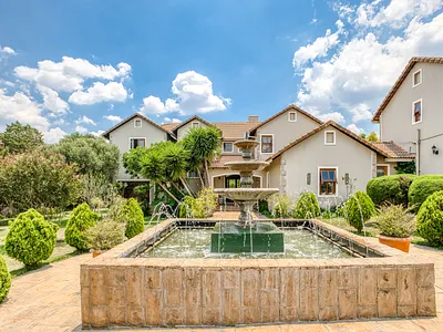 5 Bedroom House For Sale in Randburg - OJzM.webp