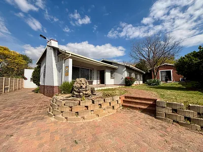 5 Bedroom House For Sale in Randburg - img