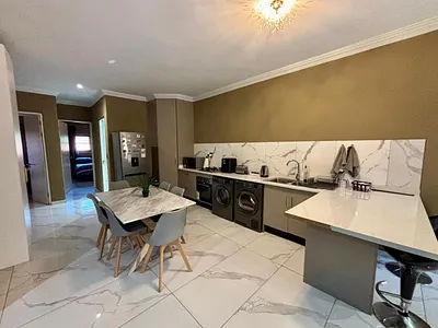 3 Bedroom Townhouse To Rent in Randburg - 9hyG.webp