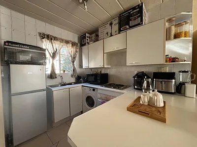 1 Bedroom Apartment To Rent in Sandton - hXum.webp