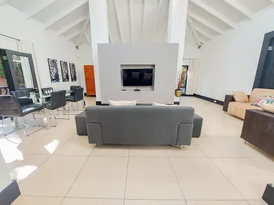 Apartment To Rent in Johannesburg - img