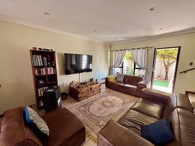 3 Bedroom House To Rent in Randburg - dvPG.webp