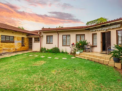 4 Bedroom House For Sale in Johannesburg - img