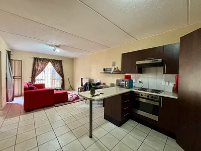 1 Bedroom Apartment To Rent in Randburg - PJ1G.webp
