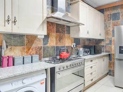 3 Bedroom House To Rent in Johannesburg - img