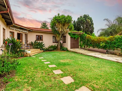 4 Bedroom House For Sale in Johannesburg - img