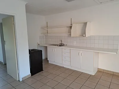 1 Bedroom Apartment To Rent in Randburg - AVA4.webp