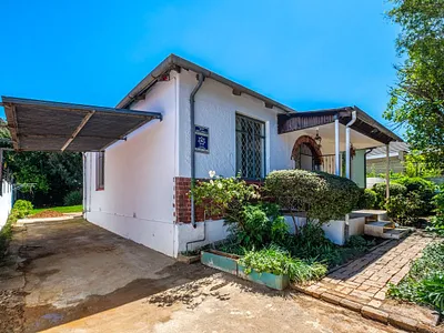 3 Bedroom House To Rent in Johannesburg - tn1r.webp