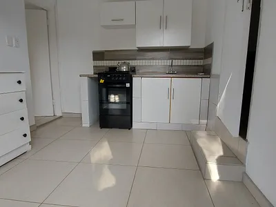 1 Bedroom Apartment To Rent in Johannesburg - D07H.webp