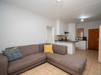 2 Bedroom Apartment To Rent in Roodepoort - wM5T.webp