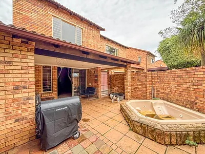 5 Bedroom Townhouse To Rent in Randburg - img