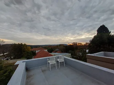 Apartment To Rent in Johannesburg - wo1F.webp