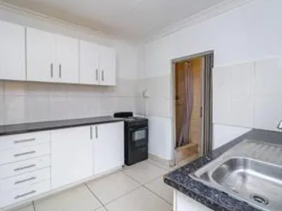 1 Bedroom Apartment To Rent in Randburg - Bgw8.webp