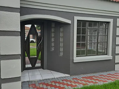 4 Bedroom House For Sale in Bloemfontein - 2GcS.webp