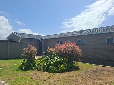 3 Bedroom House For Sale in Klein Brak Rivier - lvul.webp