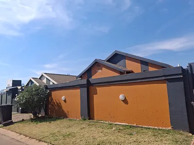 3 Bedroom House For Sale in Alberton - RaZ5.webp