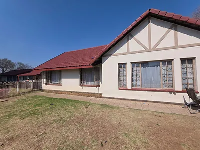 3 Bedroom House For Sale in Sasolburg - 1uQ5.webp