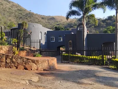 6 Bedroom House For Sale in Barberton - sOHl.webp