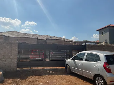 3 Bedroom House For Sale in Soshanguve - ejAw.webp